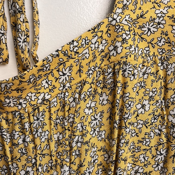 Francesca Yellow Floral Blouse - Picture 2 of 3